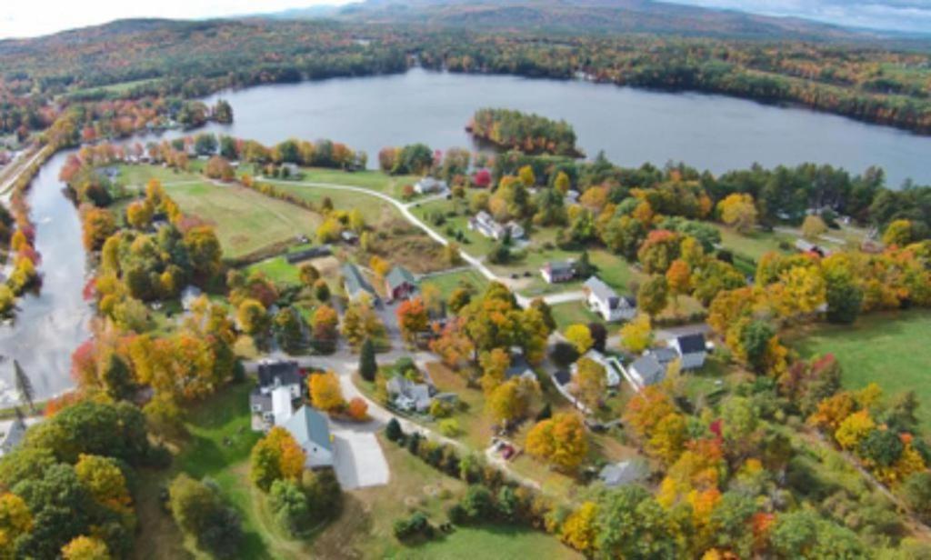 Highland Lake Inn Andover Exterior photo