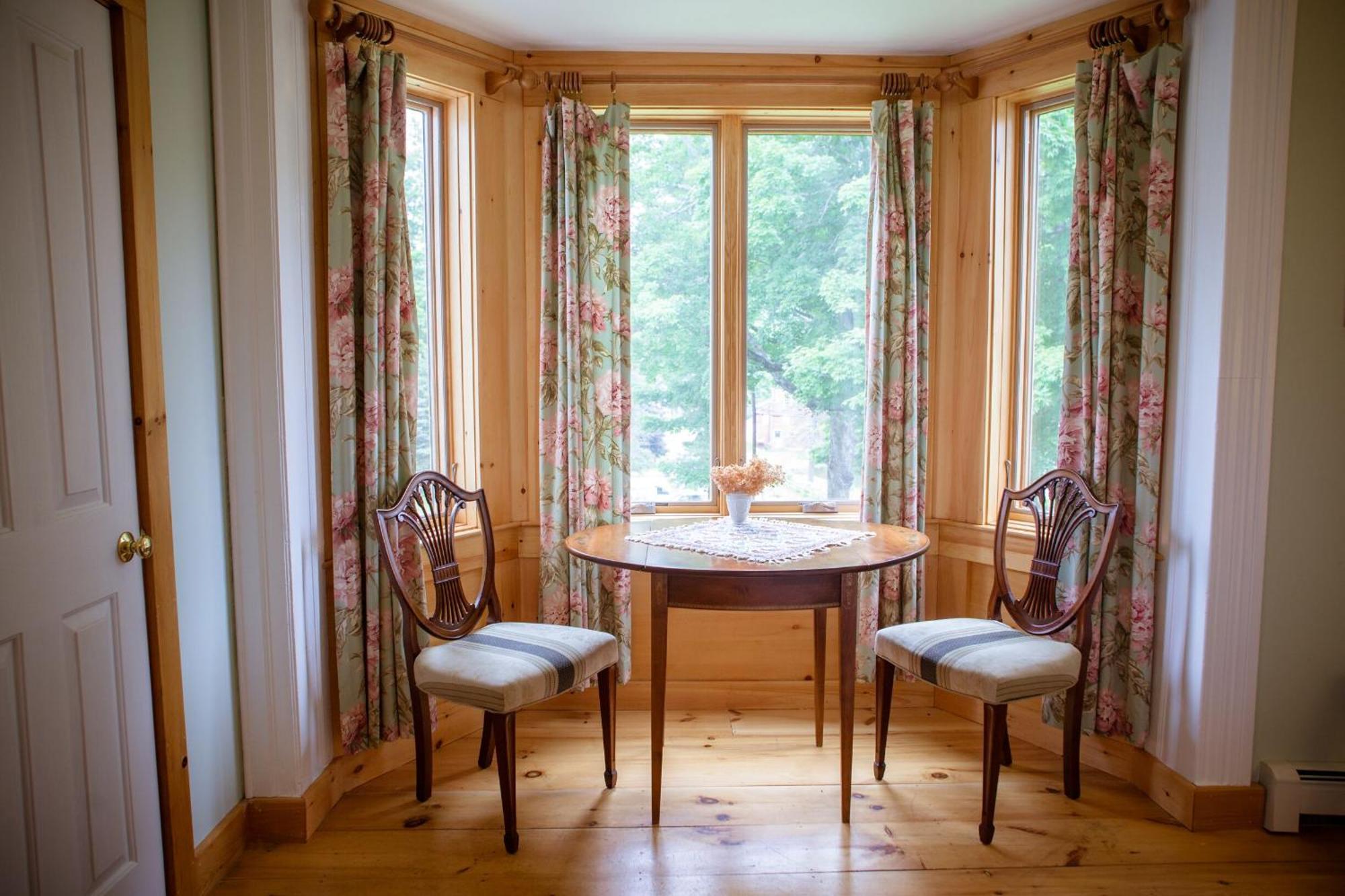 Highland Lake Inn Andover Room photo