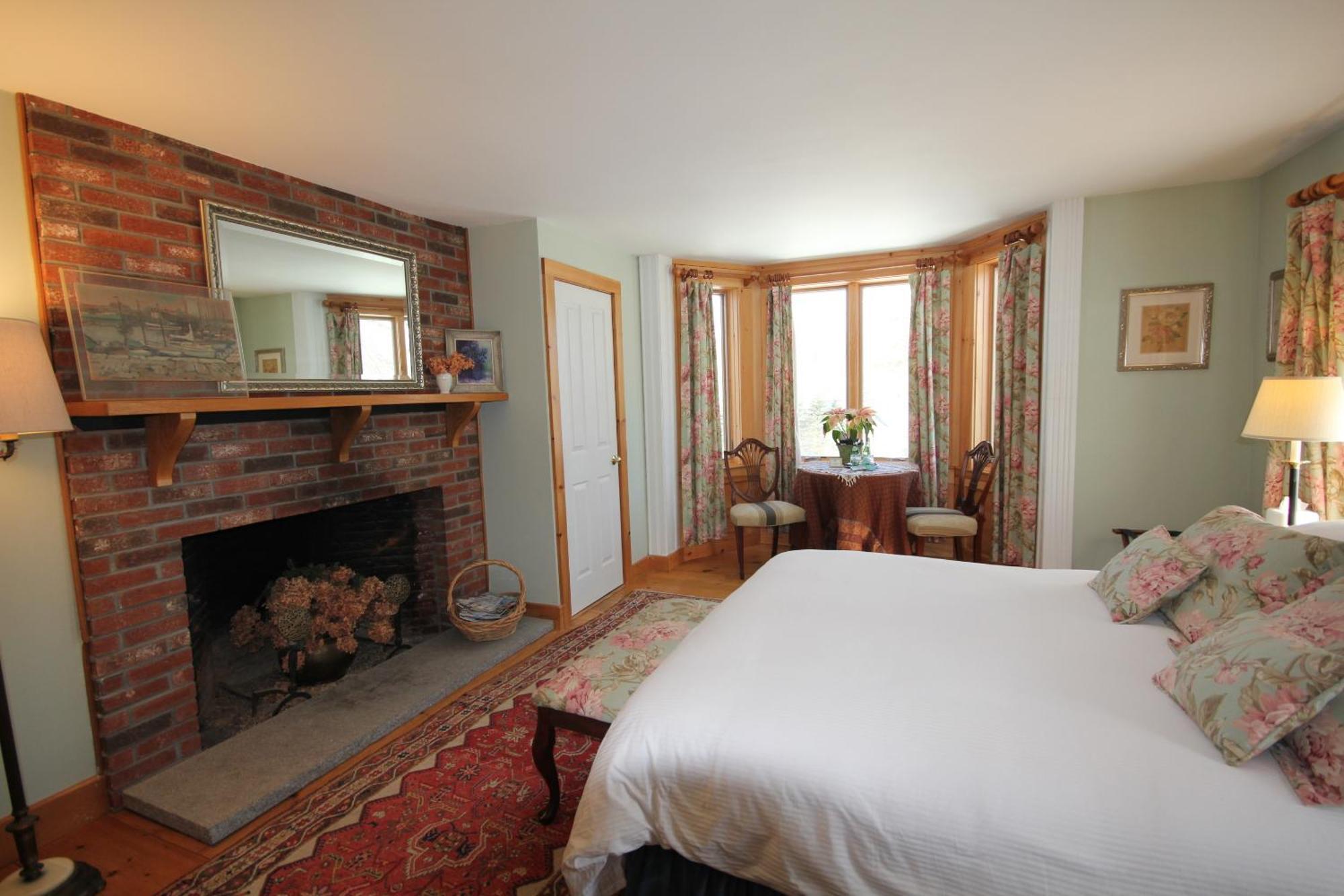 Highland Lake Inn Andover Room photo