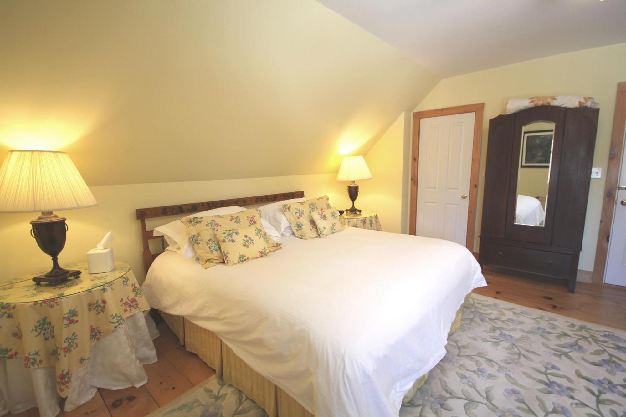 Highland Lake Inn Andover Room photo