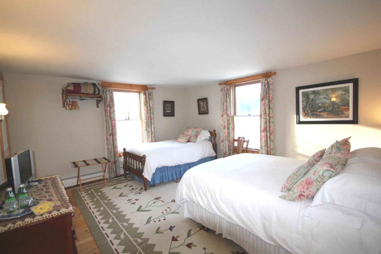 Highland Lake Inn Andover Room photo