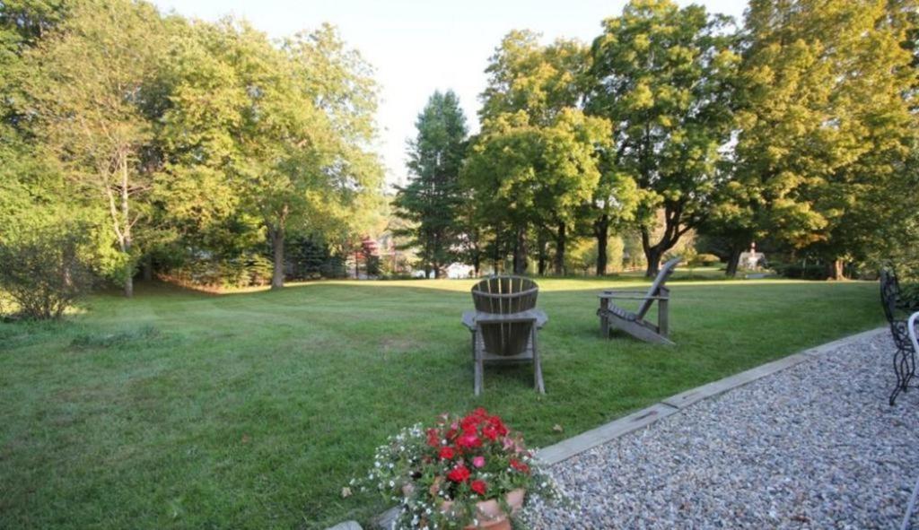 Highland Lake Inn Andover Exterior photo